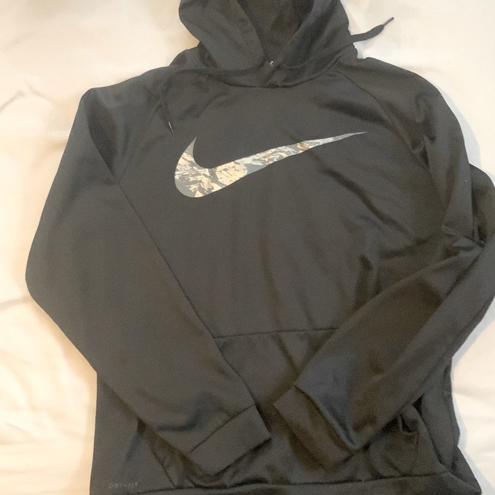 Men’s Nike dry fit hoodie large